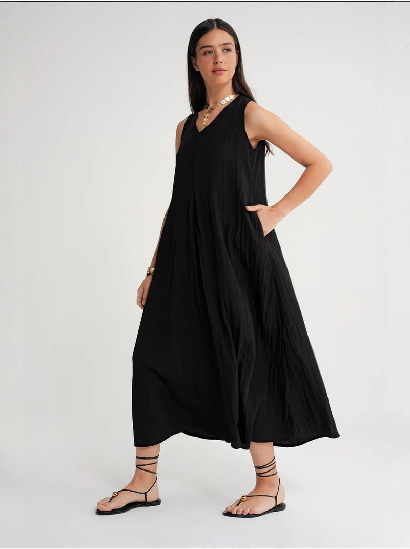 Vestido largo con cuello en v y tela seersucker mixray Negro - Kiabi