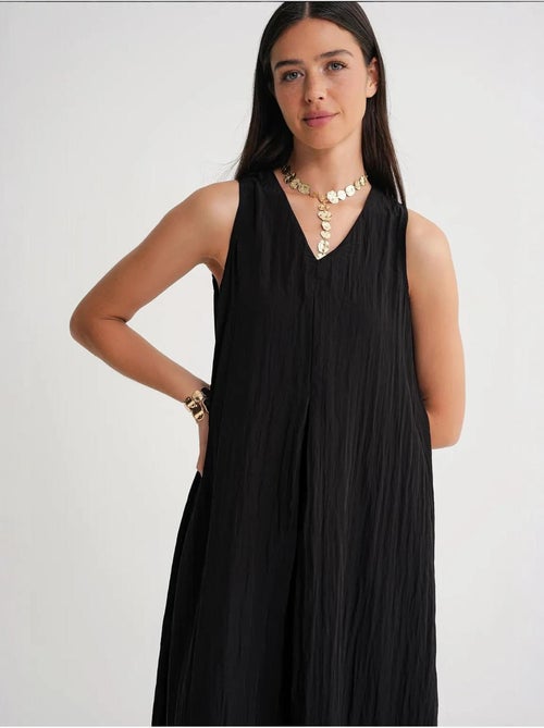 Vestido largo con cuello en v y tela seersucker mixray - Kiabi Vestido largo con cuello en v y tela seersucker mixray - Kiabi