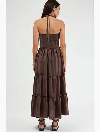 Vestido largo con cuello halter y detalles de volantes busem