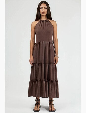Vestido largo con cuello halter y detalles de volantes busem
