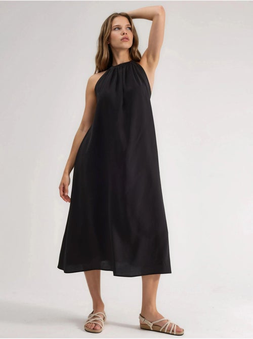 Vestido largo con detalle drapeado busem - Kiabi Vestido largo con detalle drapeado busem - Kiabi