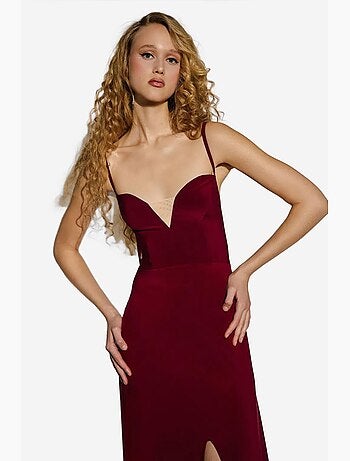 Vestido largo con escote en v y abertura hiccup