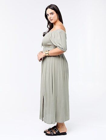 Vestido largo con escote redondo