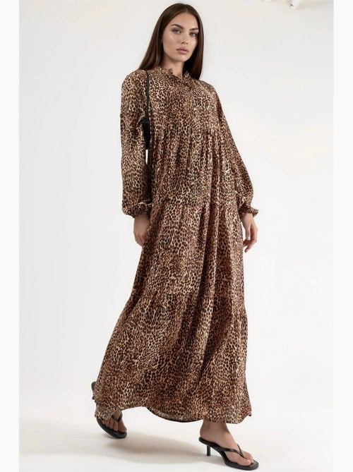 Vestido largo con estampado de leopardo, cuello en v y botones, ajuste cómodo hiccup - Kiabi Vestido largo con estampado de leopardo, cuello en v y botones, ajuste cómodo hiccup - Kiabi