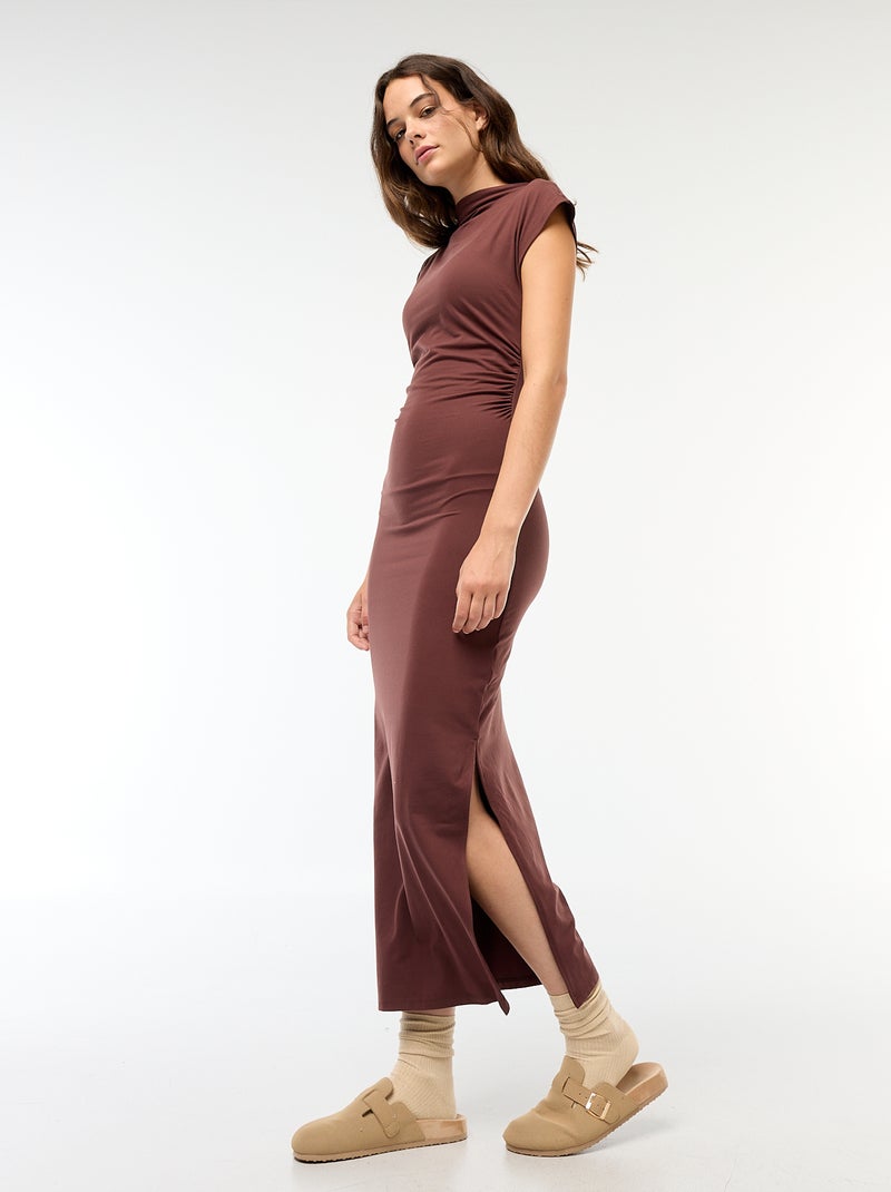 Vestido largo con frunces Marron - Kiabi