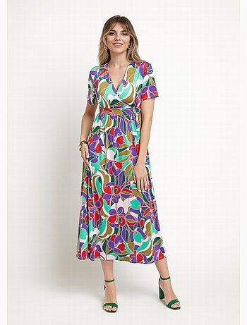 Vestido largo con mangas cortas, estampado floral.