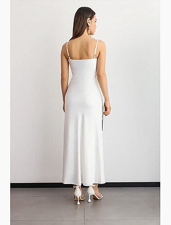 Vestido largo con tirantes finos y estampado gráfico