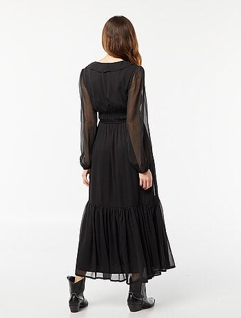 Vestido largo con volantes