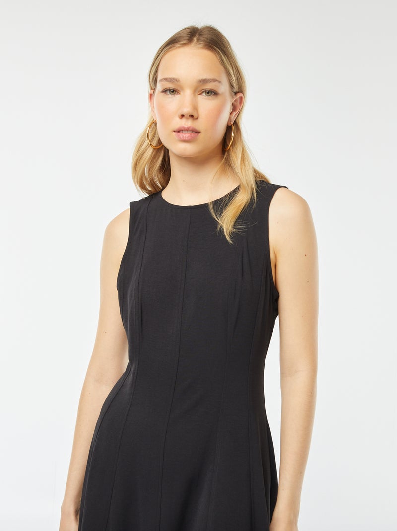 Vestido largo corte skater sin mangas negro - Kiabi