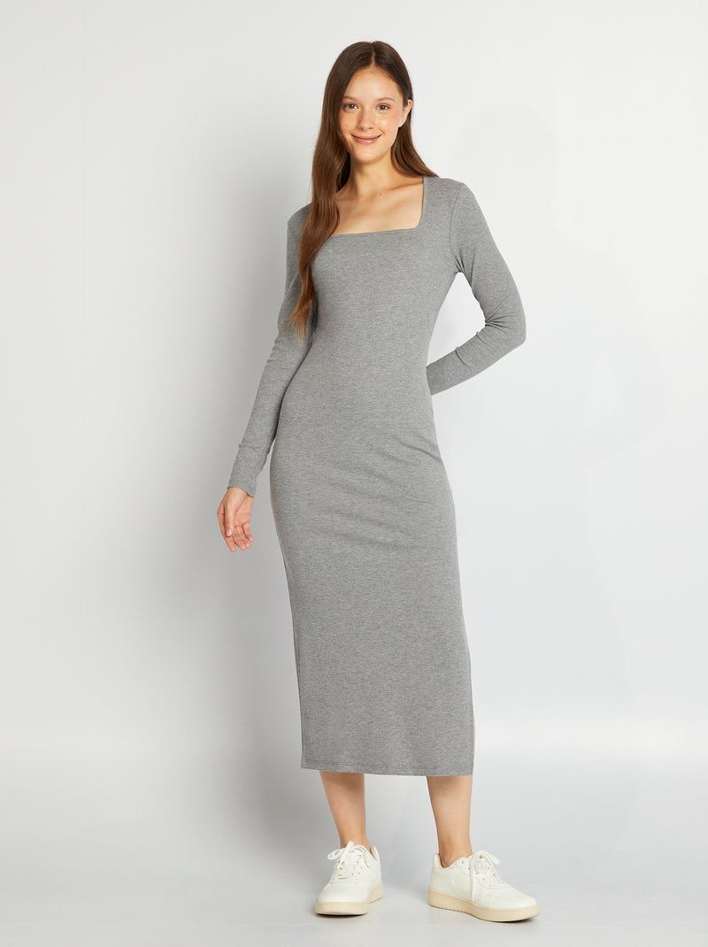 Vestido largo de canalé con cuello cuadrado GRIS - Kiabi