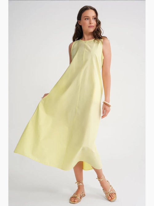 Vestido largo de corte relajado con cierre de botones y bolsillos mixray - Kiabi Vestido largo de corte relajado con cierre de botones y bolsillos mixray - Kiabi