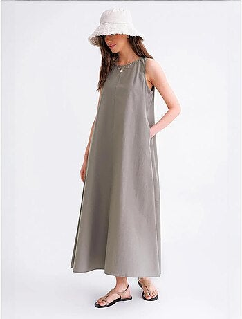 Vestido largo de corte relajado con cierre de botones y bolsillos mixray