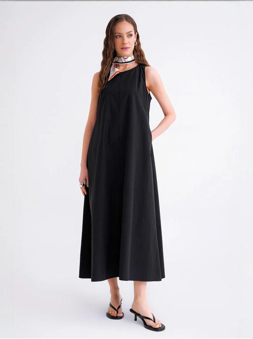 Vestido largo de corte relajado con cierre de botones y bolsillos mixray - Kiabi