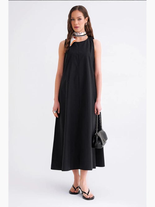 Vestido largo de corte relajado con cierre de botones y bolsillos mixray - Kiabi