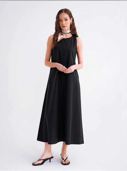 Vestido largo de corte relajado con cierre de botones y bolsillos mixray - Kiabi
