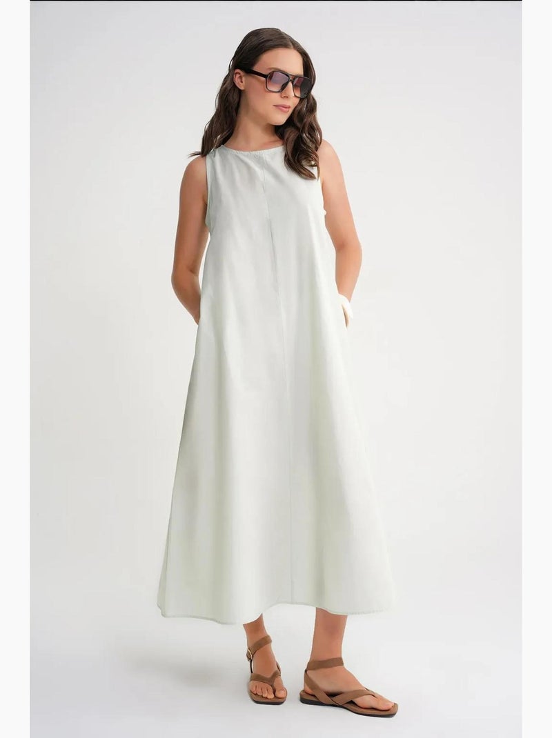 Vestido largo de corte relajado con cierre de botones y bolsillos mixray Verde pastel - Kiabi