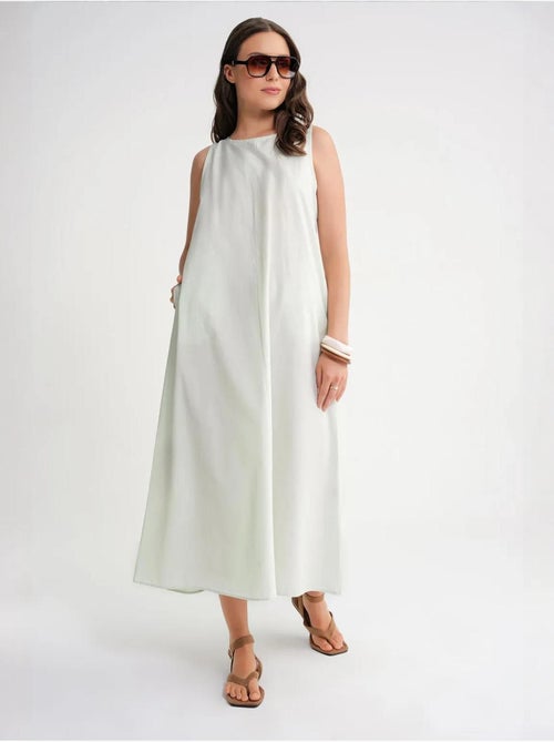 Vestido largo de corte relajado con cierre de botones y bolsillos mixray - Kiabi Vestido largo de corte relajado con cierre de botones y bolsillos mixray - Kiabi