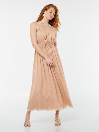Vestido largo de crepé con tirantes finos