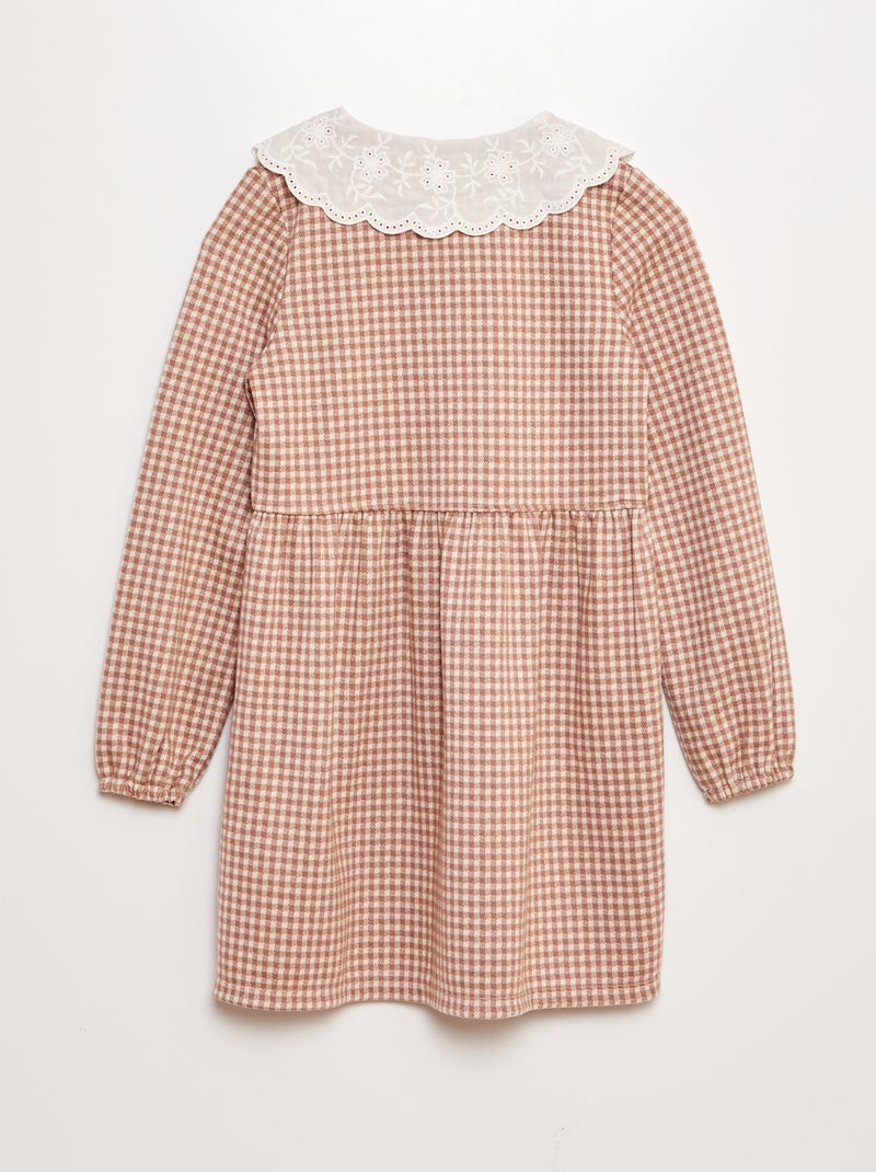 Vestido largo de cuadros con cuello ancho BEIGE - Kiabi