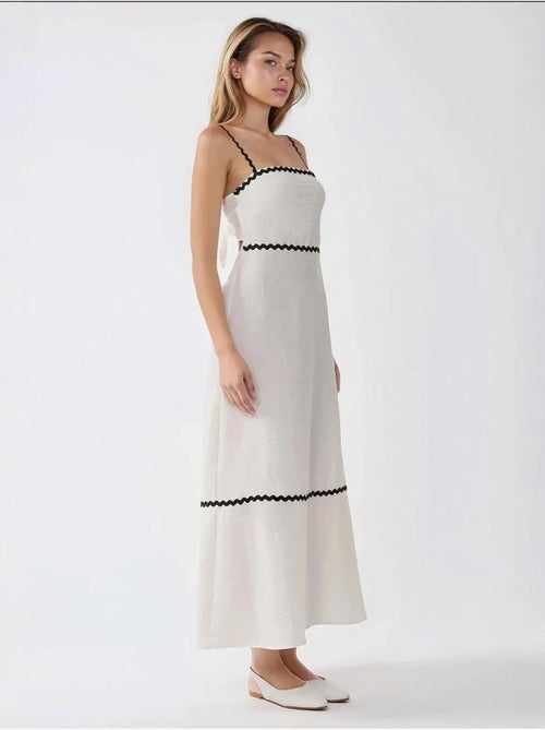 Vestido largo de cuello cuadrado - Kiabi Vestido largo de cuello cuadrado - Kiabi