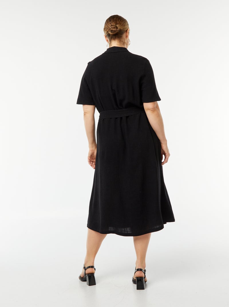 Vestido largo de manga corta con cinturón negro - Kiabi