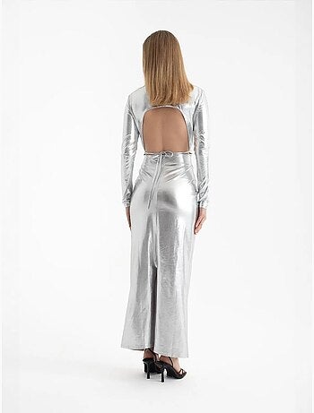 Vestido largo de manga larga con escote en V metalizado y aberturas