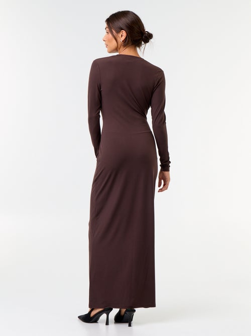 Vestido largo de manga larga con joya de fantasía - Kiabi