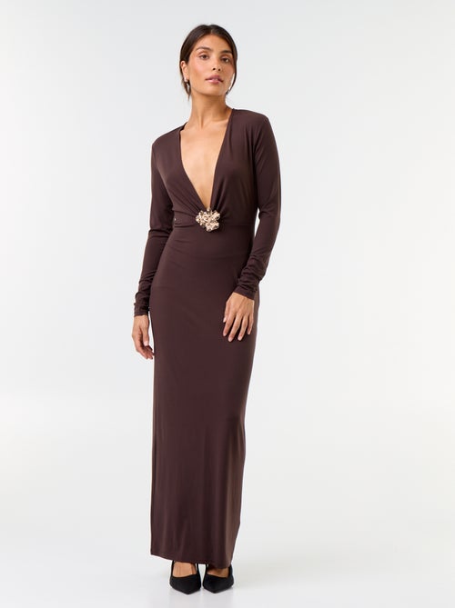 Vestido largo de manga larga con joya de fantasía - Kiabi