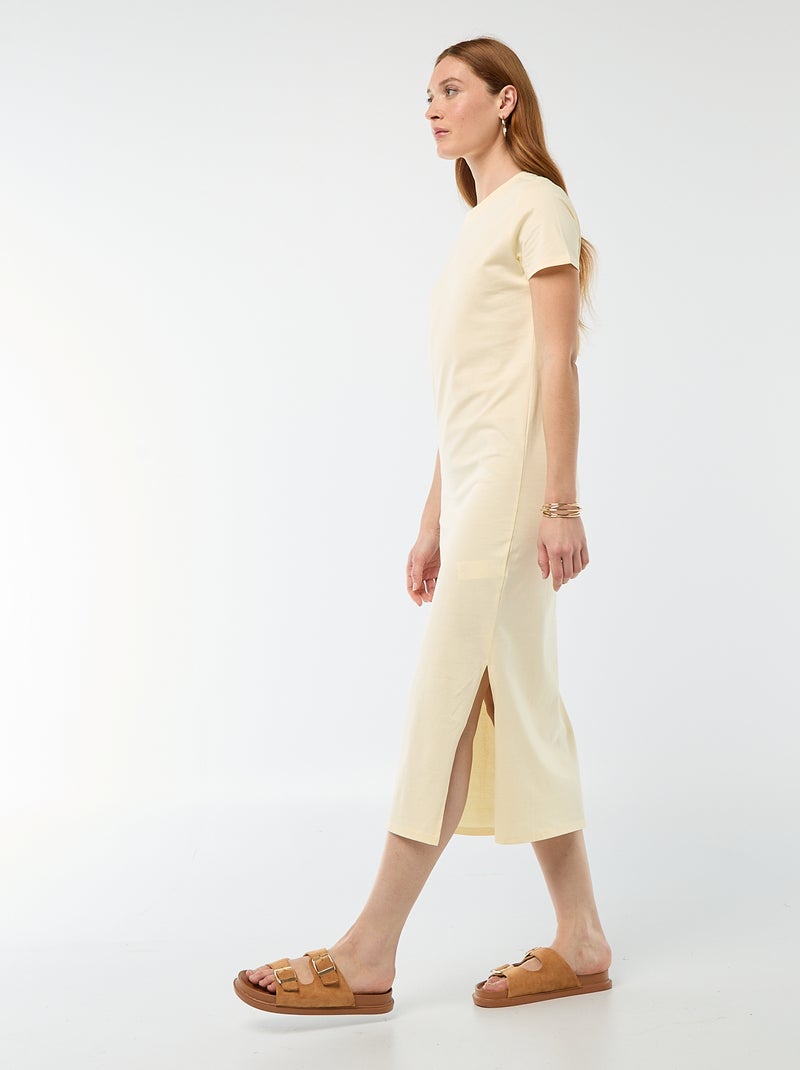 Vestido largo de punto manga corta Amarillo - Kiabi