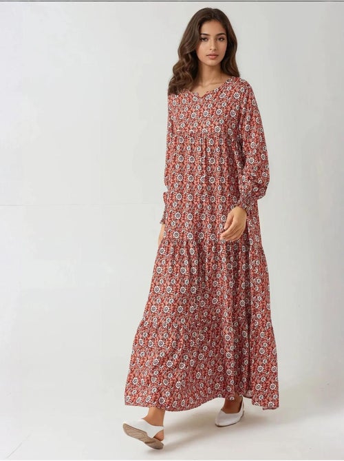 Vestido largo de viscosa con cuello redondo estampado hiccup - Kiabi Vestido largo de viscosa con cuello redondo estampado hiccup - Kiabi