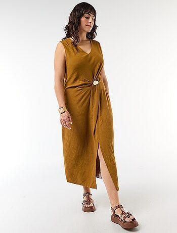 Vestido largo drapeado con bisutería