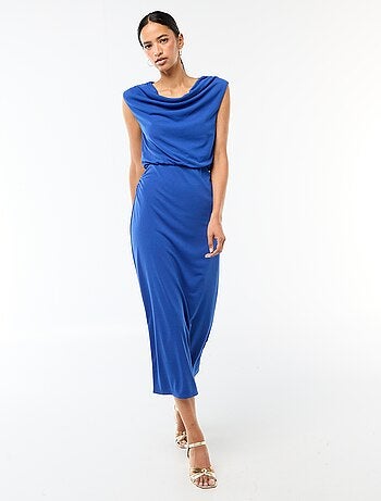 Vestido largo drapeado con cuello cowl