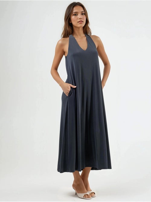 Vestido largo drapeado con cuello en v de busem - Kiabi Vestido largo drapeado con cuello en v de busem - Kiabi