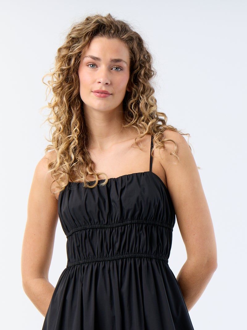 Vestido largo escalonado liso Negro - Kiabi