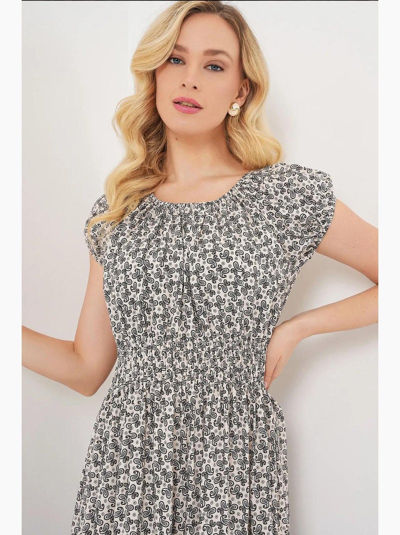 Vestido largo floral con forma de a y detalles elásticos bdart Negro - Kiabi