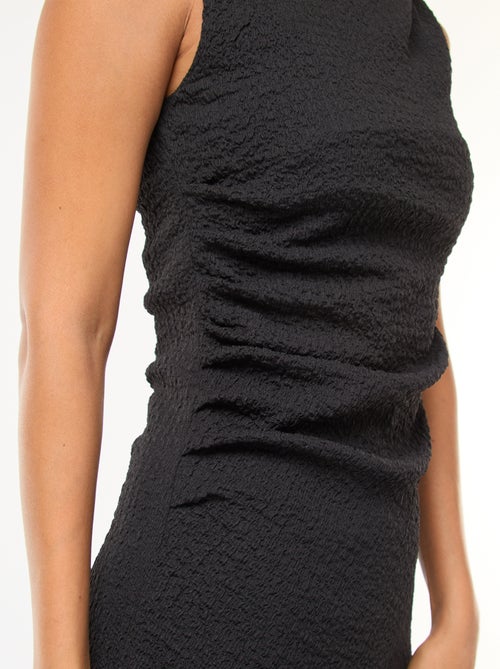 Vestido largo gofrado con sisa americana - Kiabi