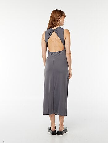 Vestido largo liso con espalda descubierta
