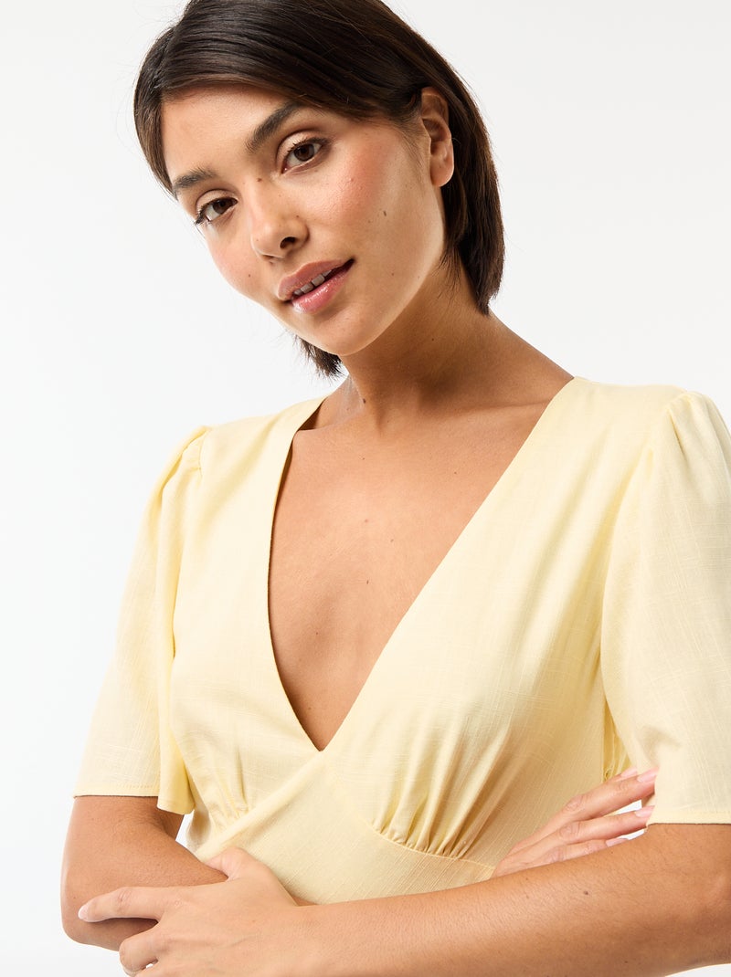 Vestido largo liso de manga corta Amarillo - Kiabi