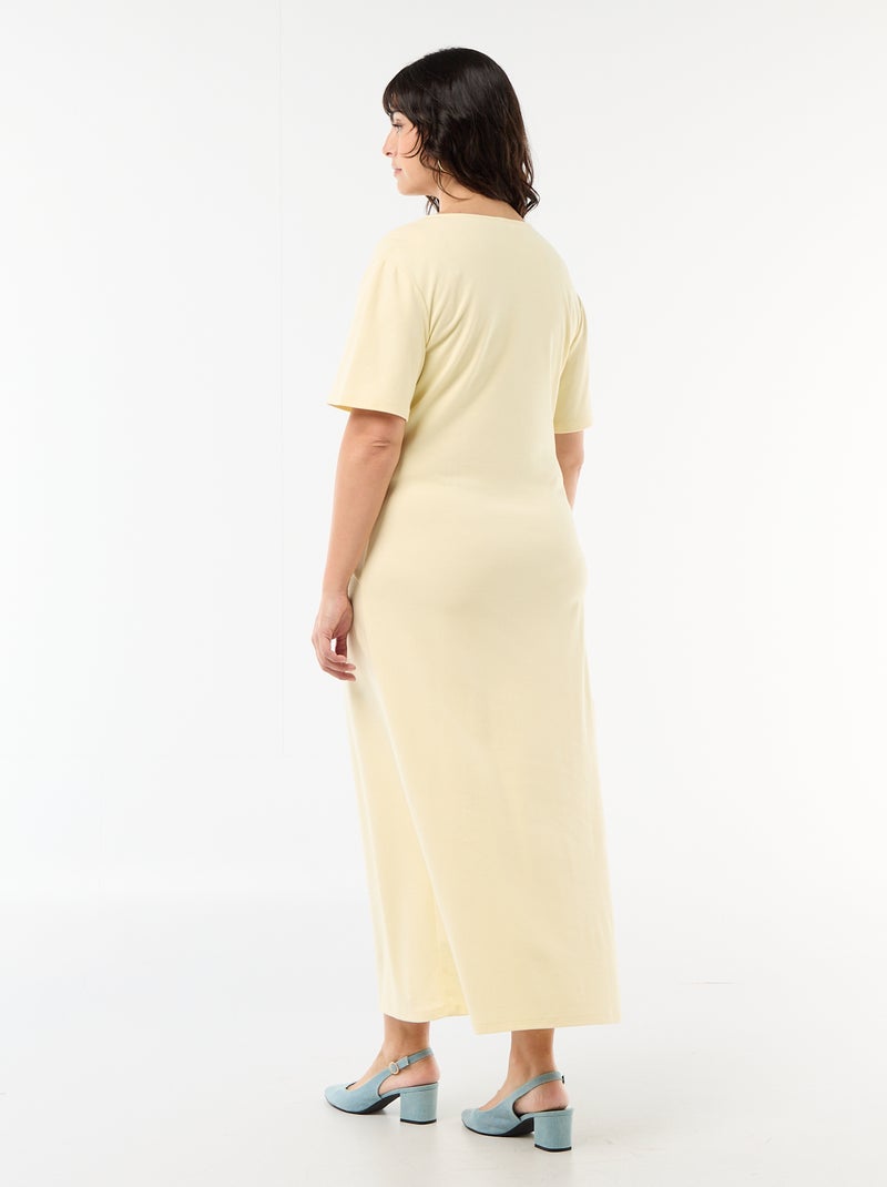 Vestido largo plisado con joya dorada Amarillo - Kiabi