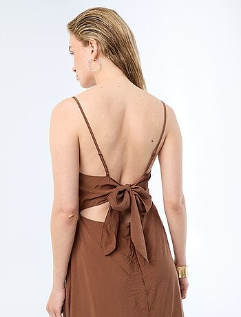 Vestido largo satinado de tirantes finos