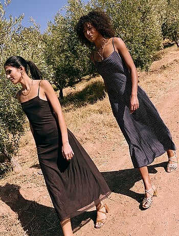 Vestido largo satinado de tirantes finos