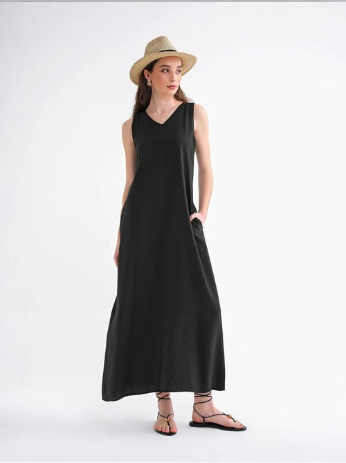 Vestido largo sin mangas con cuello en v y bolsillos mixray - Kiabi Vestido largo sin mangas con cuello en v y bolsillos mixray - Kiabi