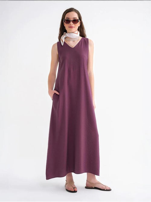 Vestido largo sin mangas con cuello en v y bolsillos mixray - Kiabi Vestido largo sin mangas con cuello en v y bolsillos mixray - Kiabi