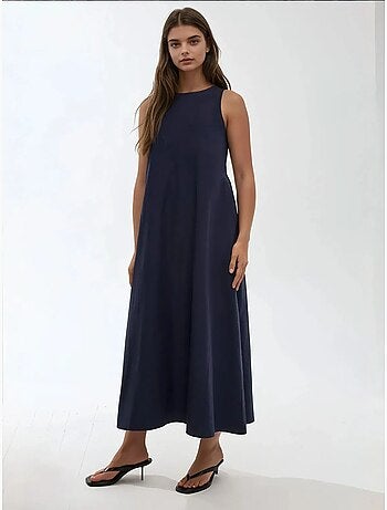 Vestido largo sin mangas con cuello redondo y forma de a hiccup