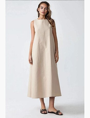Vestido largo sin mangas con cuello redondo y forma de a hiccup