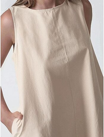 Vestido largo sin mangas con cuello redondo y forma de a hiccup