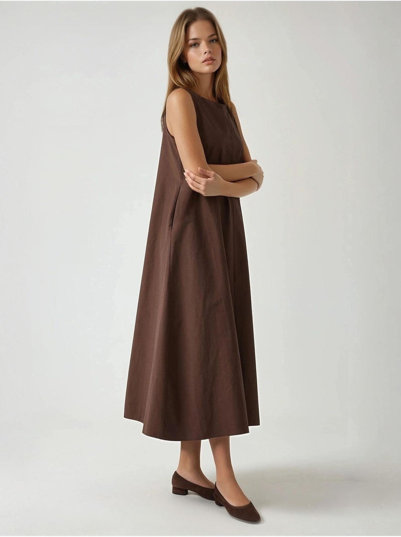 Vestido largo sin mangas con cuello redondo y forma de a hiccup Marrón oscuro - Kiabi