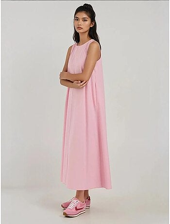 Vestido largo sin mangas con cuello redondo y forma de a hiccup