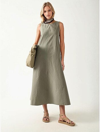 Vestido largo sin mangas con cuello redondo y forma de a hiccup