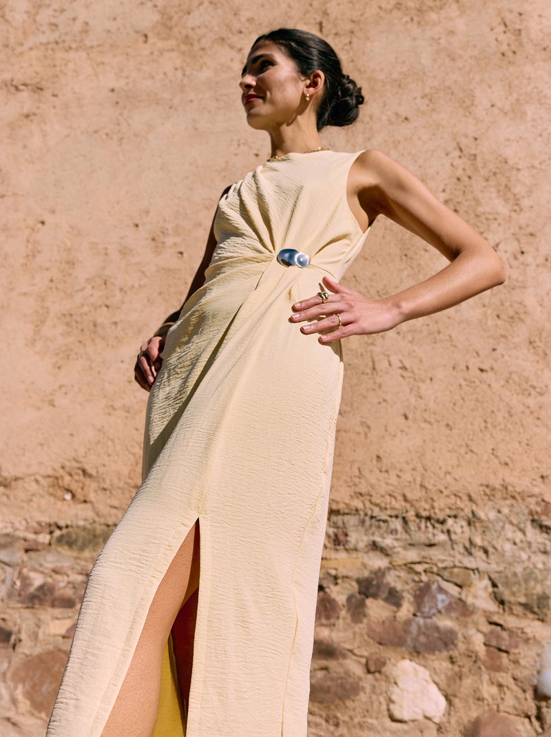 Vestido largo sin mangas con efecto drapeado Amarillo - Kiabi